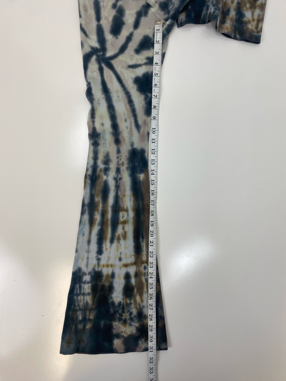 Hard Tail Tie-Dye Flare Leggings in Blue & Brown - Picture 5 of 5